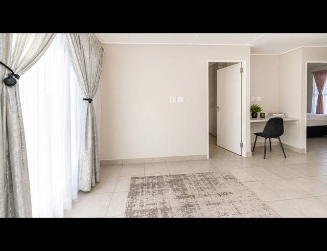 2 BEDROOM APARTMENT FOR SALE IN GROENVALLEI